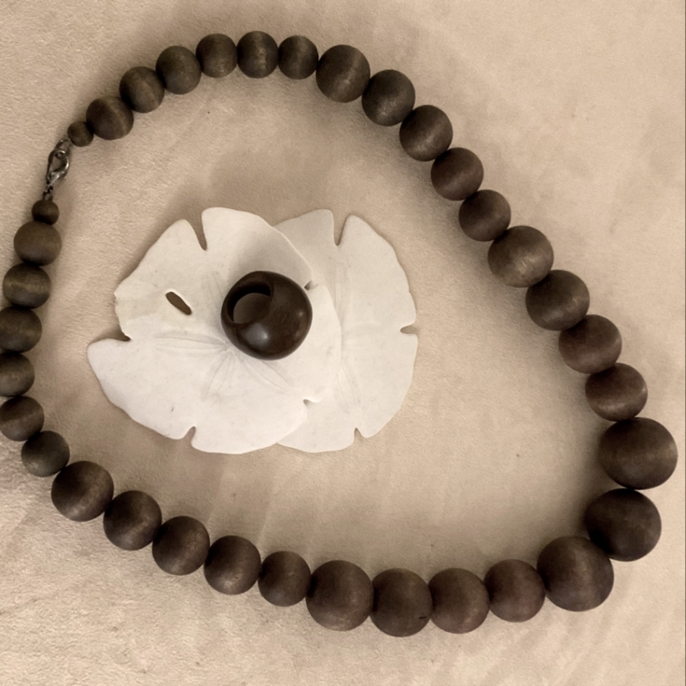 Gorgeous Wood Bead Necklace & Ring